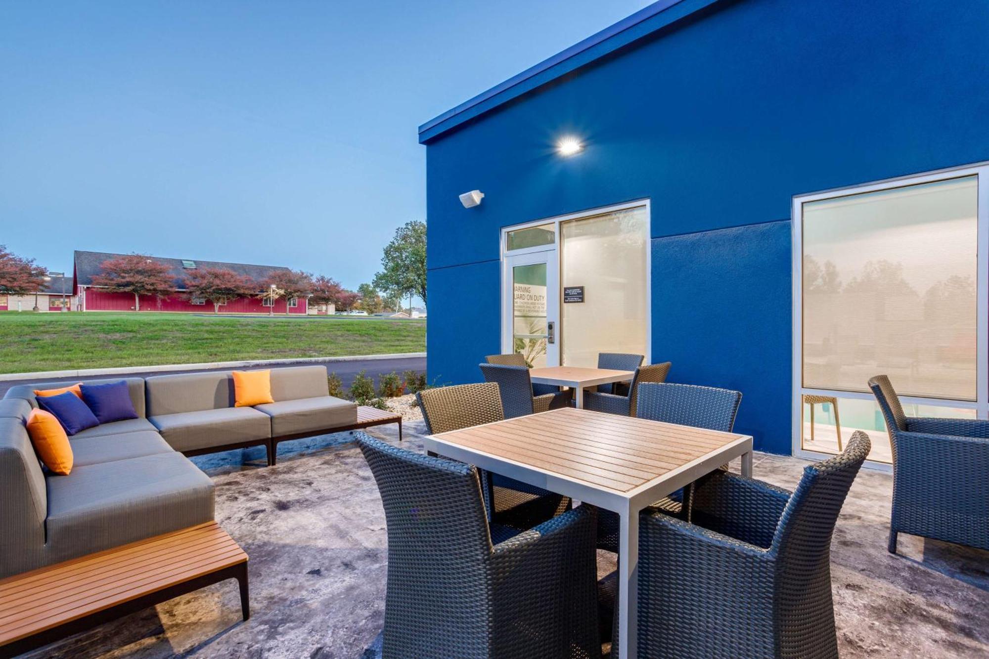 Hampton Inn Bedford In, In Eksteriør bilde